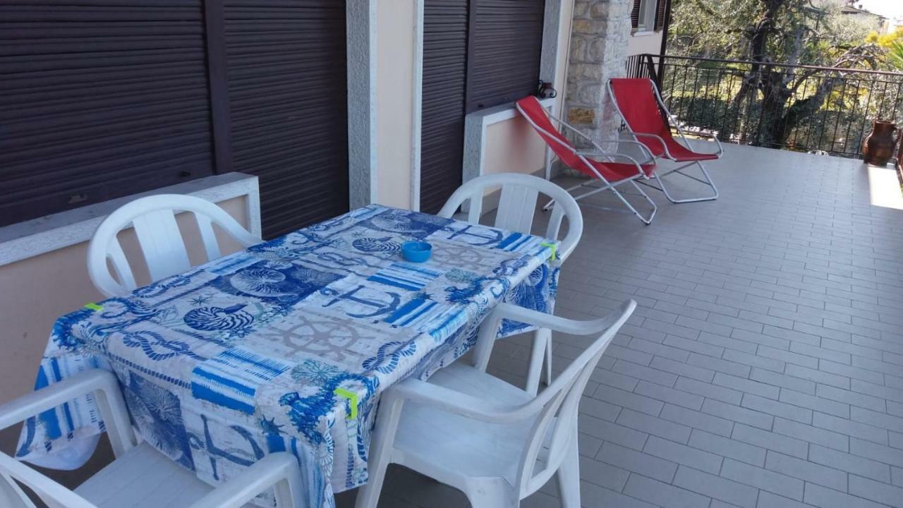 La Virgola Apartments Brenzone Extérieur photo